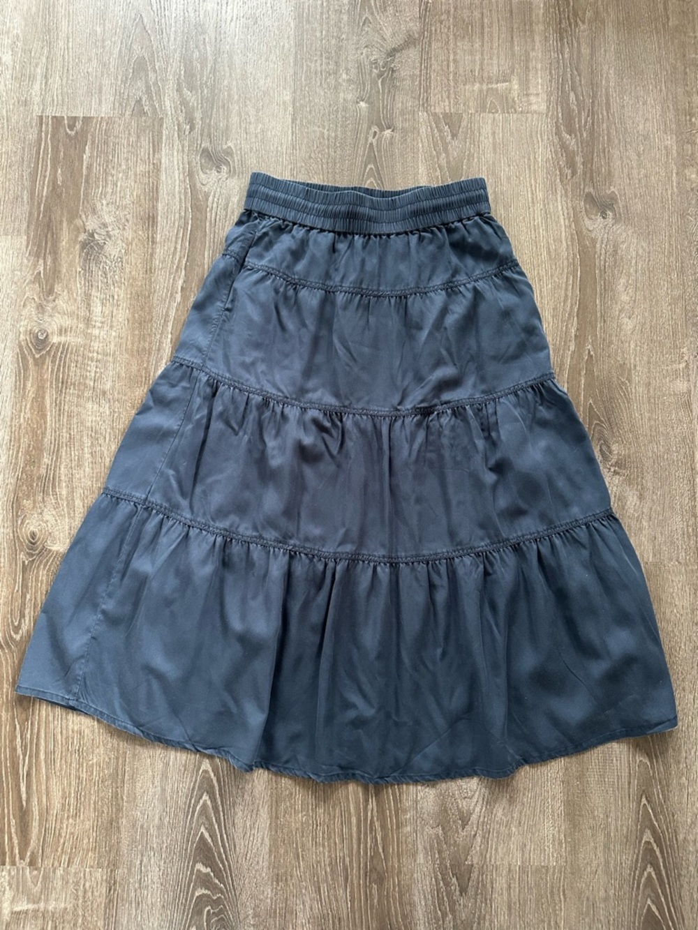 NWT Quince Tencel Tiered Maxi Skirt in Midnight Blue - Picture 4 of 12